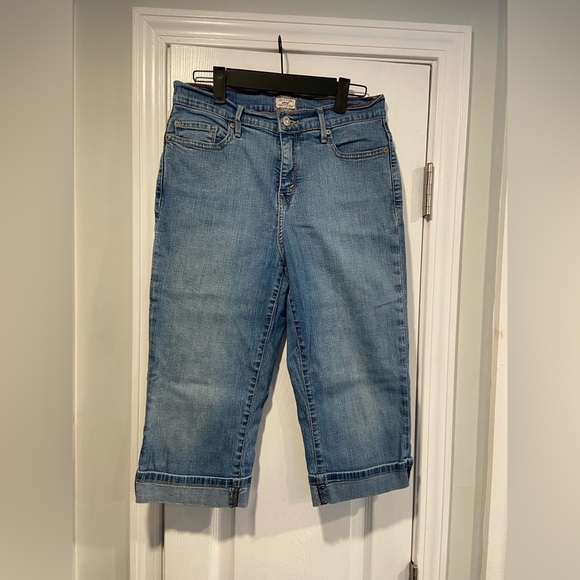 Levi’s Size 6 Perfectly Slimming 512 Capri Cropped Denim Jeans Cuff 5 Pocket - Picture 1 of 11